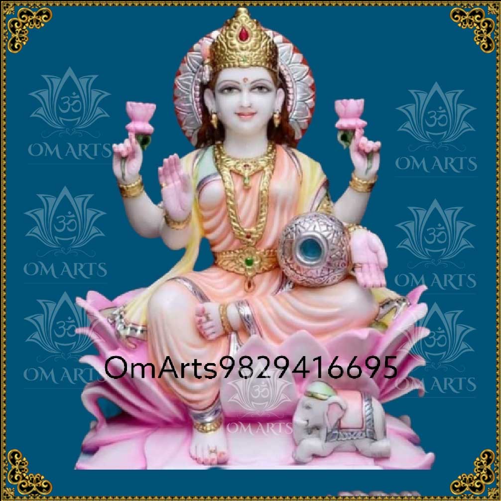 Laxmi Maa Statue